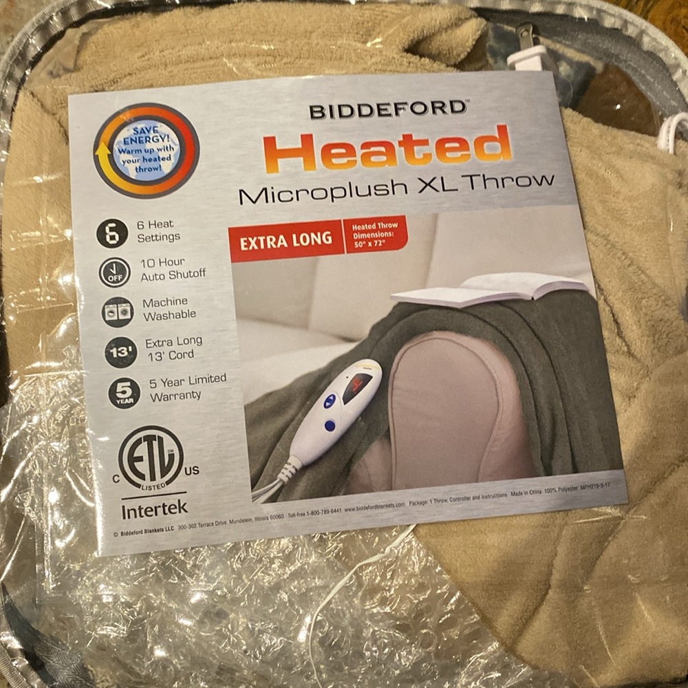 NWOT Heated blanket